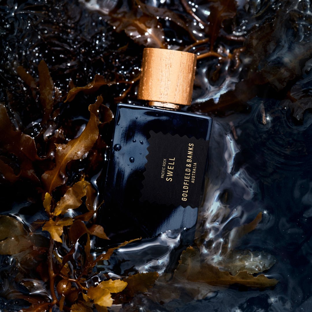 Pacific Rock Swell de Goldfield & Banks, extrait de parfum, flacon en mise en scène.