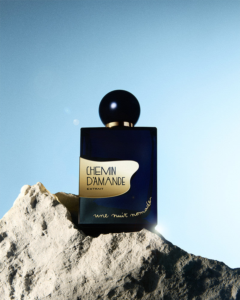 CHEMIN D'AMANDE Extrait