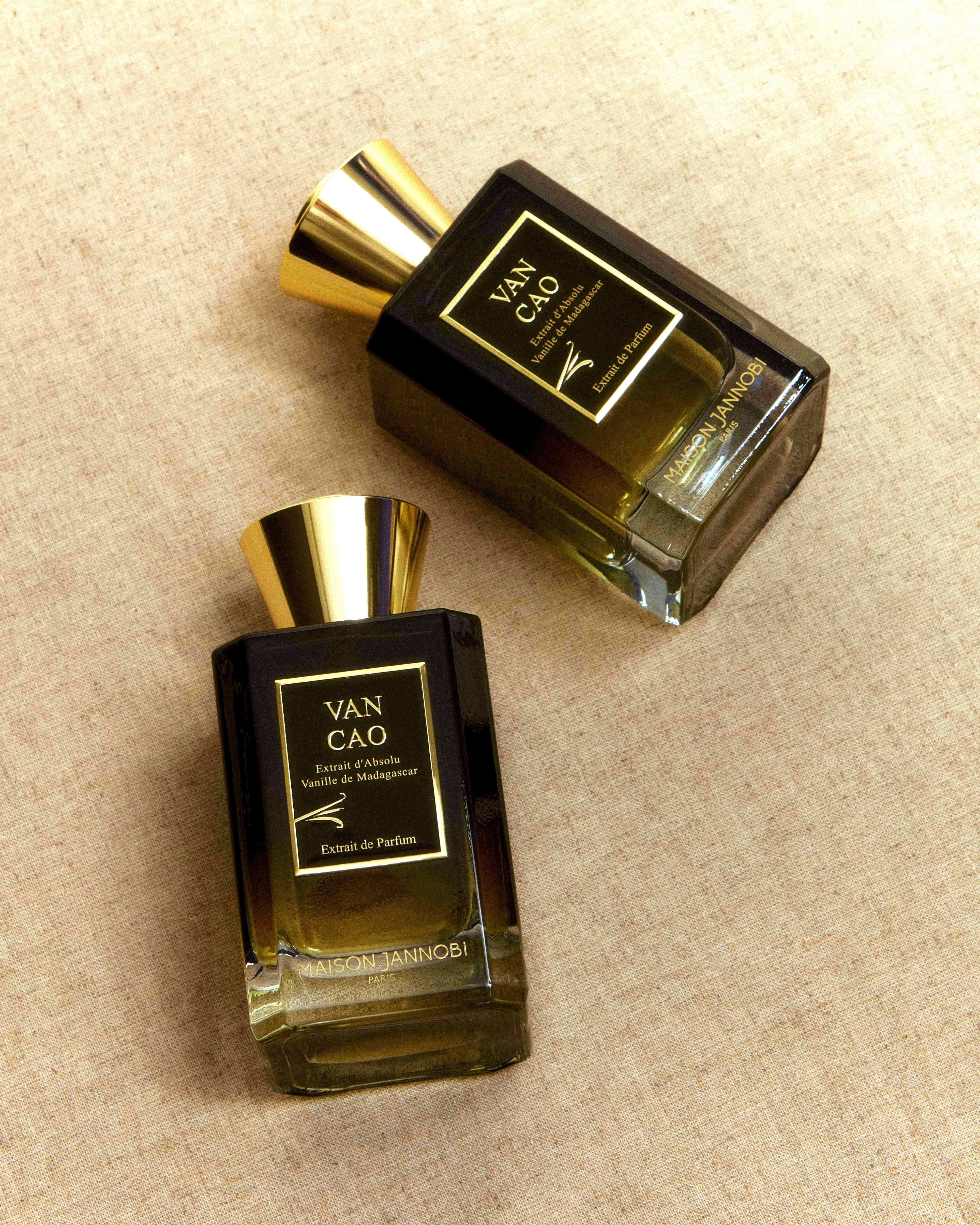 VAN CAO