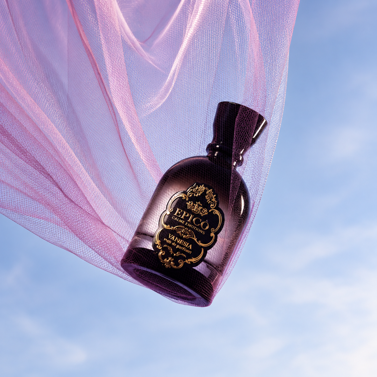 Vanesia d'Epicò, eau de parfum 100 ml, flacon en mise en scène.