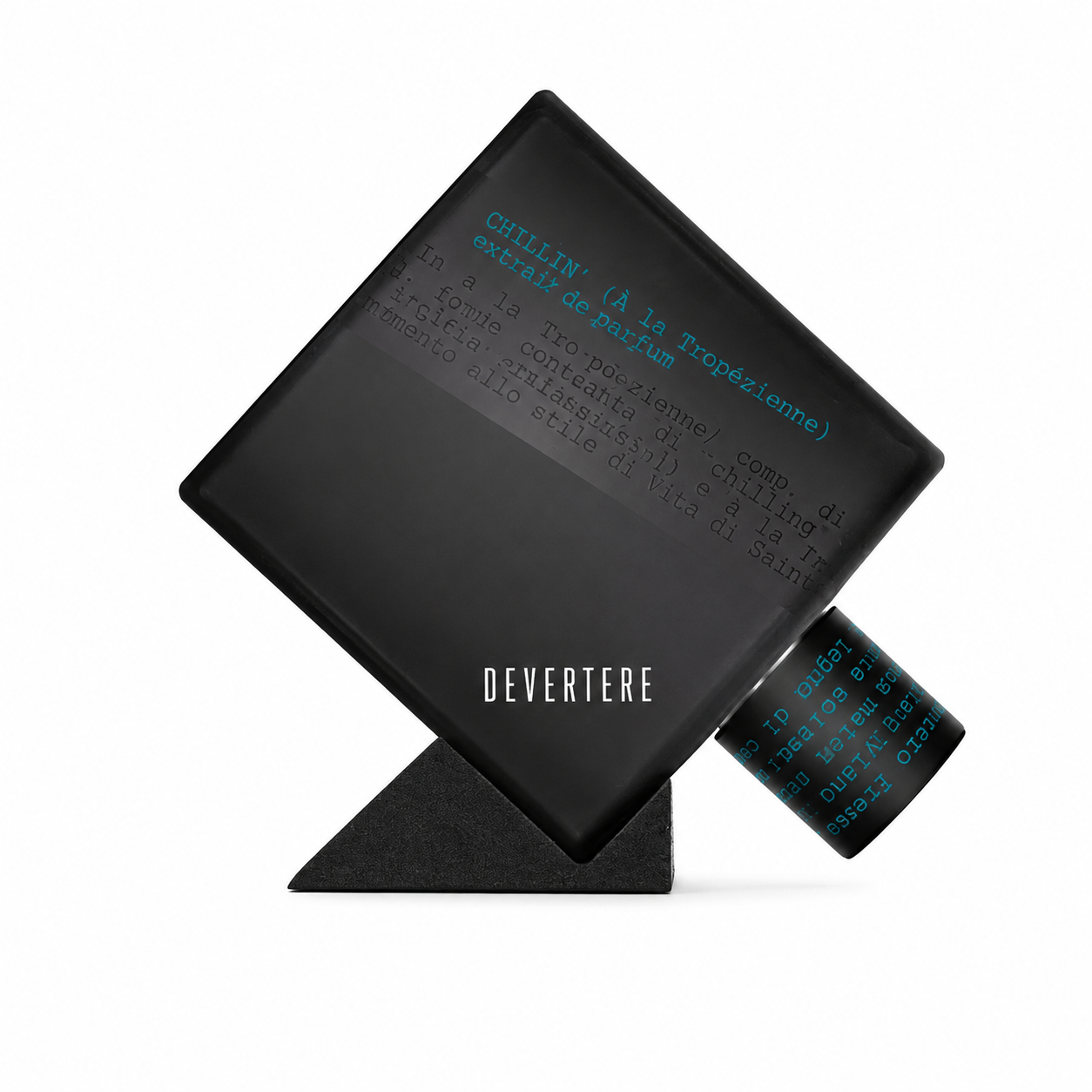 Chillin' À la Tropézienne de Devertere, extrait de parfum 75 ml, coffret de face sur fond blanc.