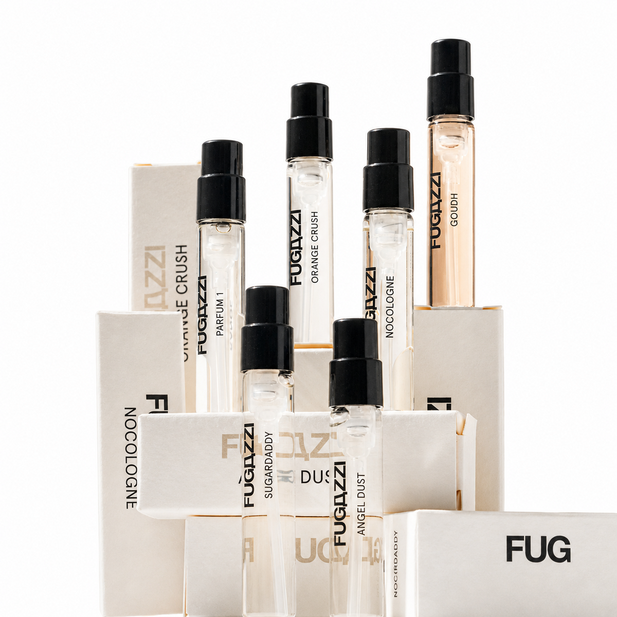 Coffret Découverte Fugazzi, les six échantillons de 2 ml sur fond blanc.