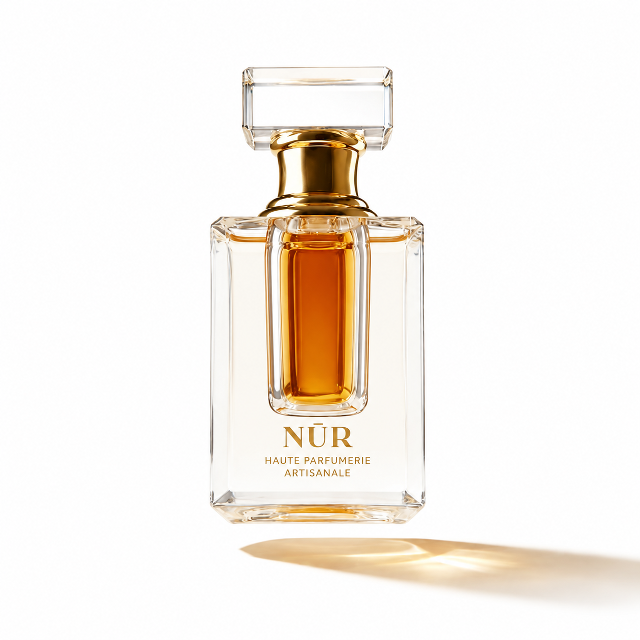 Ambre Mysore de NÛR, élixir de parfum 3 ml, flacon de face sur fond blanc.
