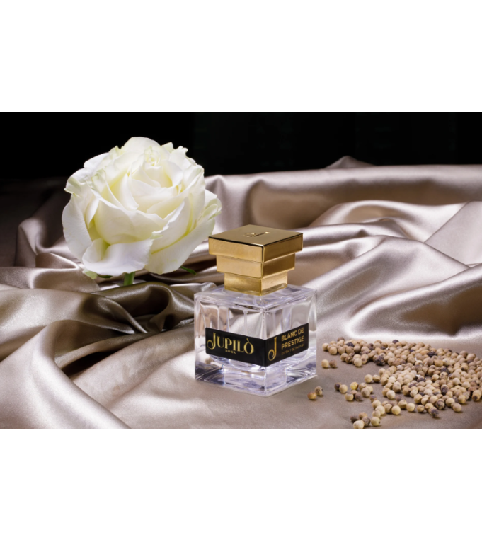 Blanc Prestige – Extrait de Parfum Floral Poudré