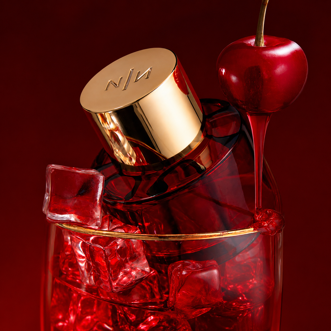Cherry Prosecco de New Notes, extrait de parfum 60 ml, mise en scène évoquant la cerise et le vin effervescent.