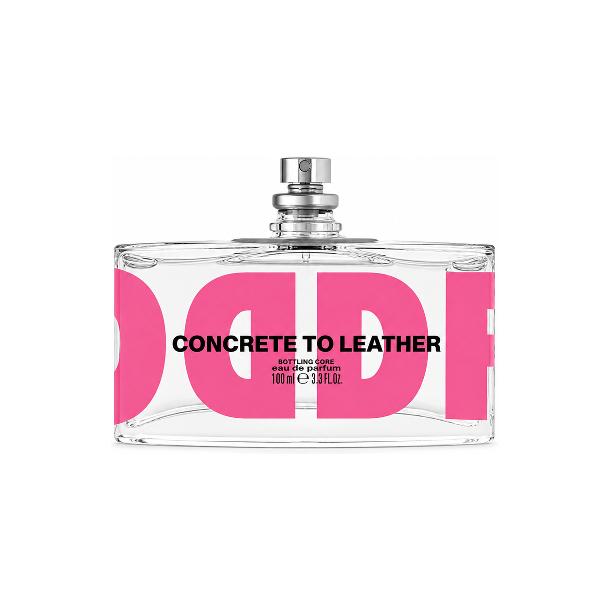 Concrete to Leather de Double Dragon, eau de parfum 100 ml, flacon de face sur fond blanc.