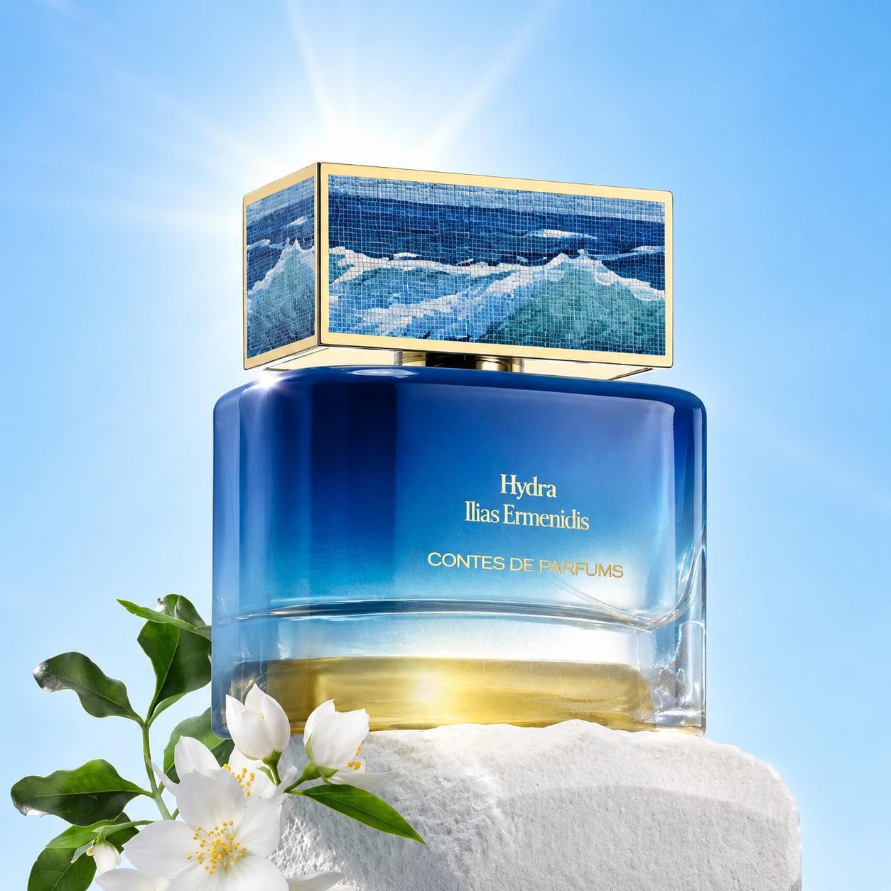 Hydra Contes de Parfums 100 ml eau de parfum dans un décor inspiré des îles grecques avec fleurs blanches et lumière marine