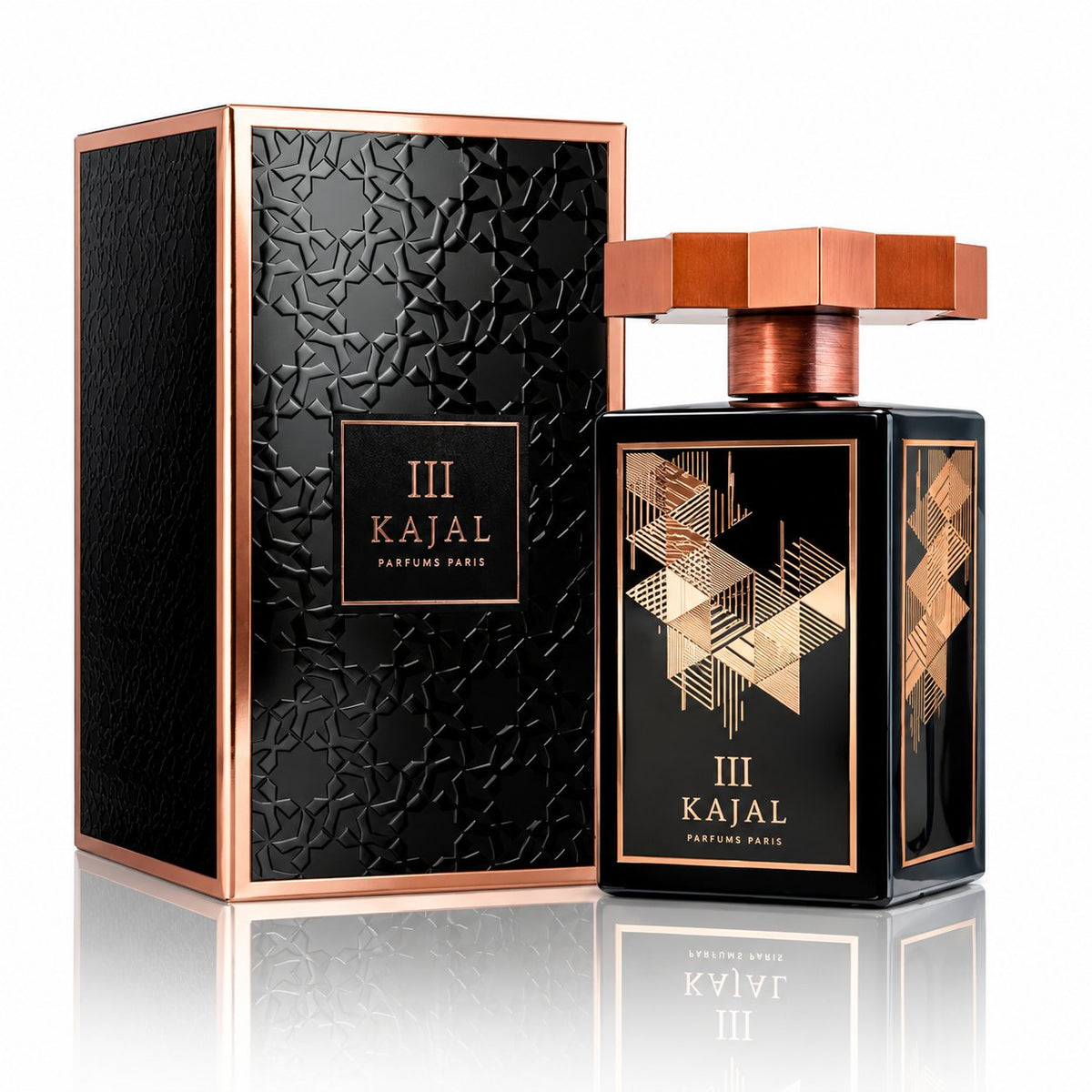 Kajal III, eau de parfum 100 ml, flacon et son coffret noir et cuivre sur fond blanc.