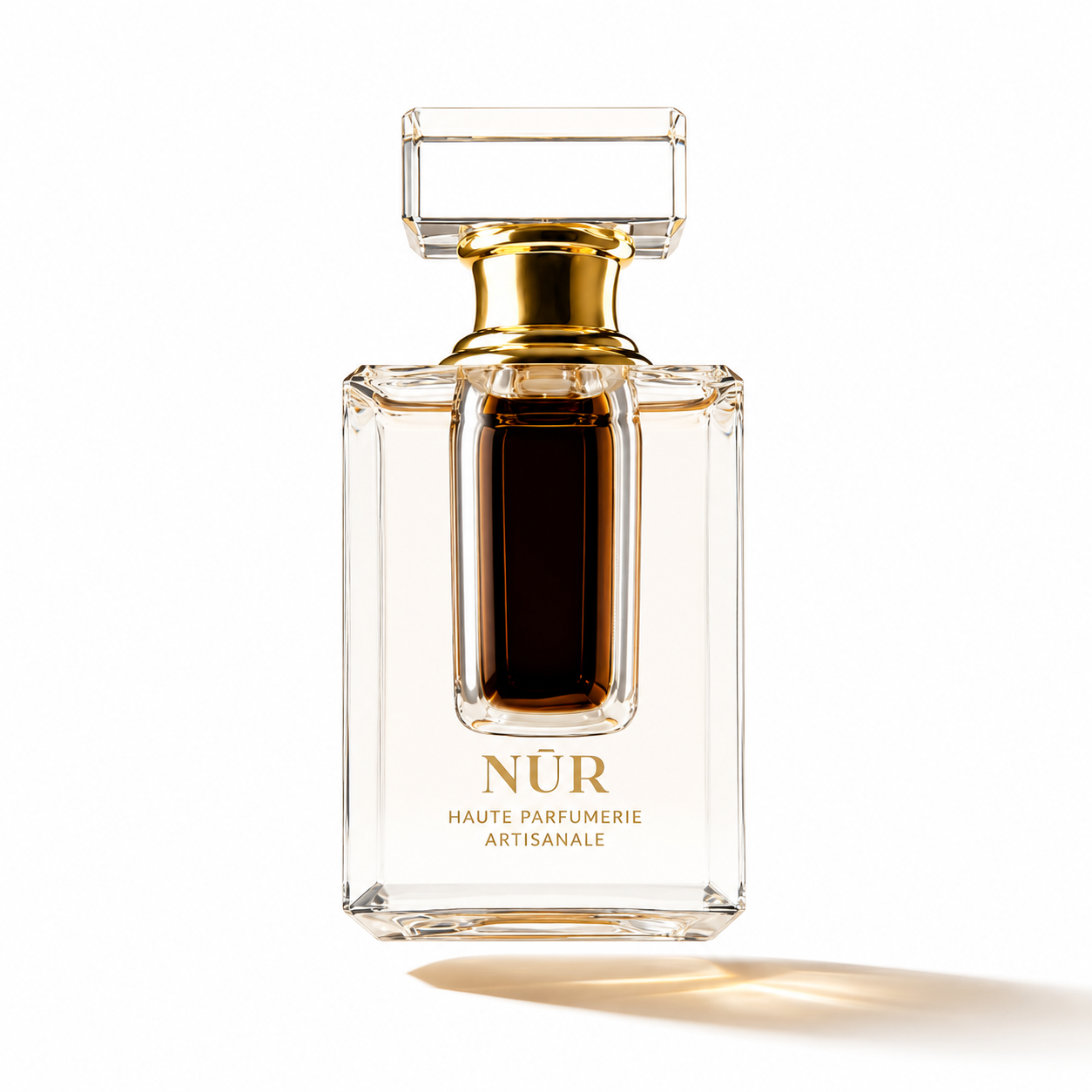 Oud Burmi Planifolia de NÛR, élixir de parfum 3 ml, flacon de face sur fond blanc.