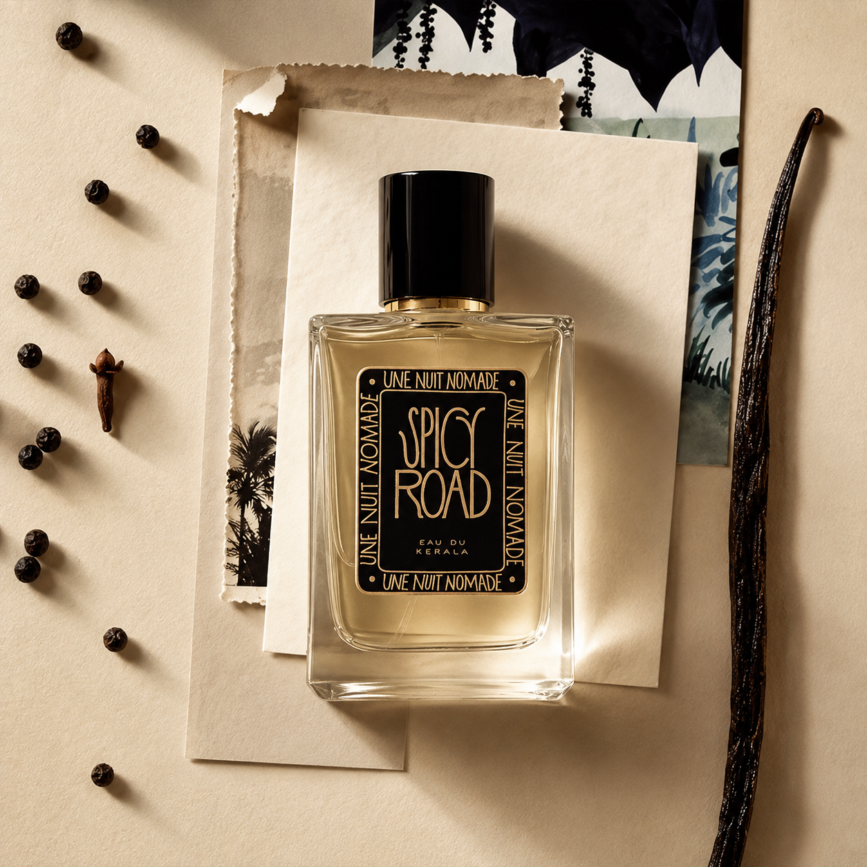 Spicy Road Une Nuit Nomade Eau de Parfum mise en scène épicée avec poivre clou de girofle et vanille