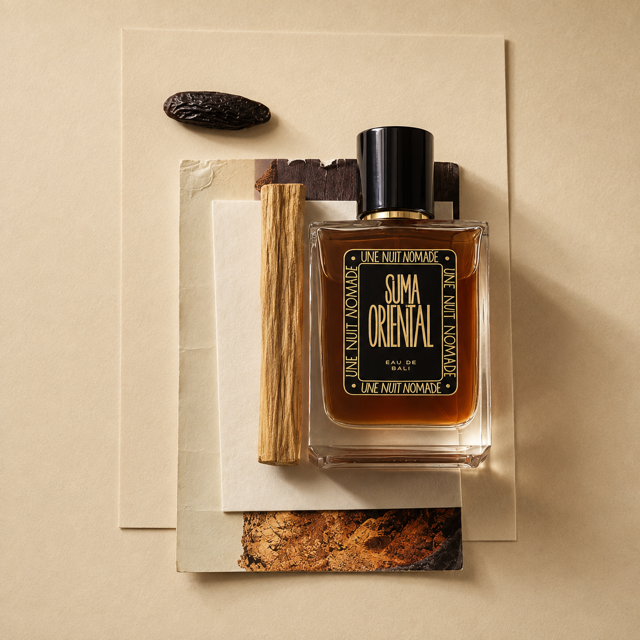 Suma Oriental Une Nuit Nomade Eau de Parfum mise en scène boisée avec fève tonka