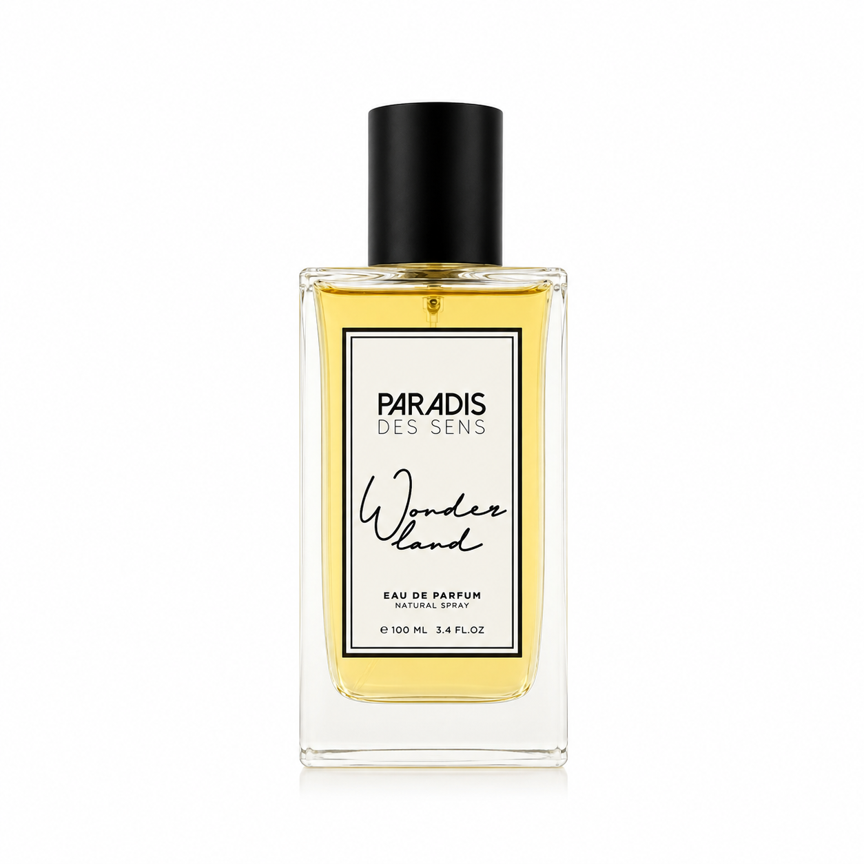 Wonderland de Paradis des Sens, eau de parfum 100 ml, flacon transparent au jus ambré de face sur fond blanc.